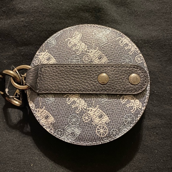 Brand new coach pouch/mini purse with clip - Picture 2 of 2